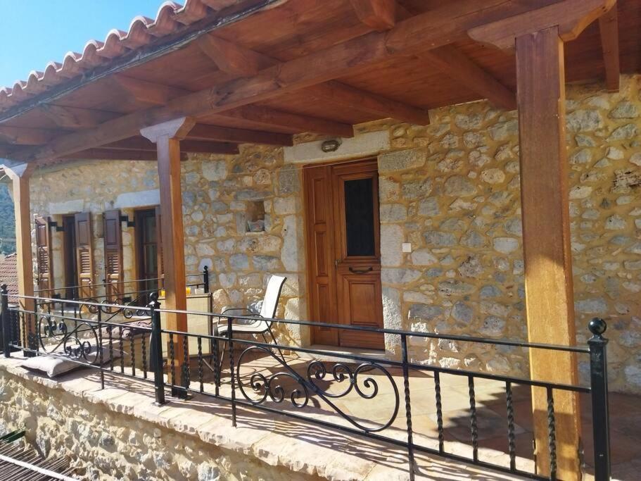 Tsolakis Luxury House Leonídion Exterior foto